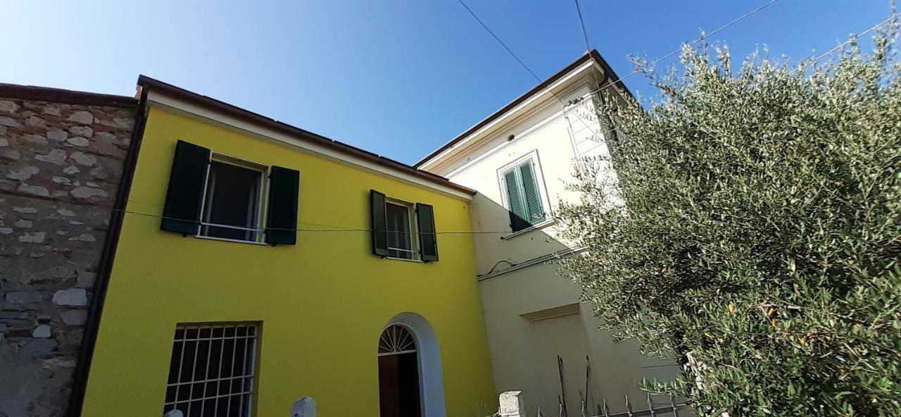 La Casa Gialla Del Ristoro Agricolo Vecchiano Luaran gambar